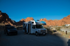 Valley-of-Fire-Camper-und-SUV